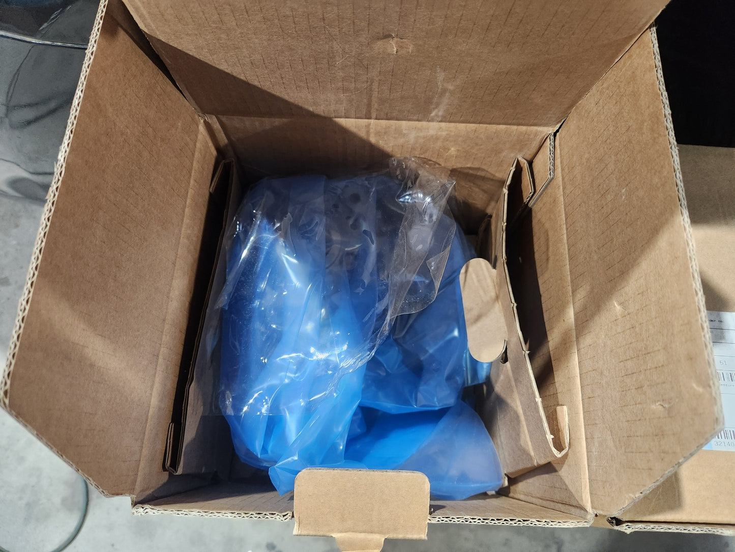 NEW Genuine BMW N57 CP4.2 OEM part # 13517824476