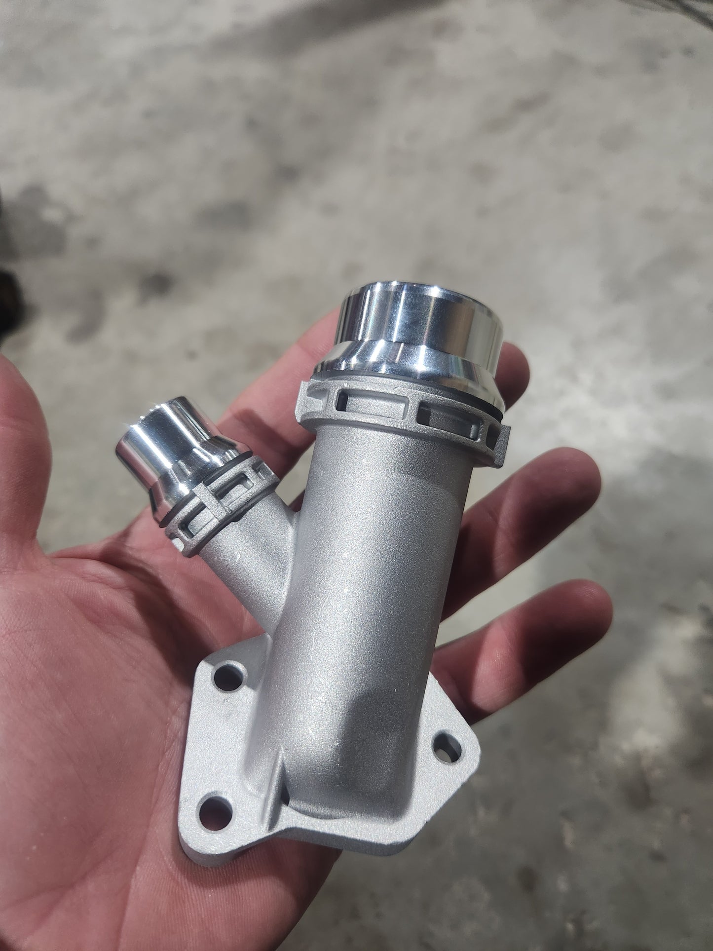 ALUMINUM BMW M57 Diesel Coolant Outlet Flange 11127806196 better than OEM